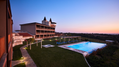 Bakucha Vineyard Hotel